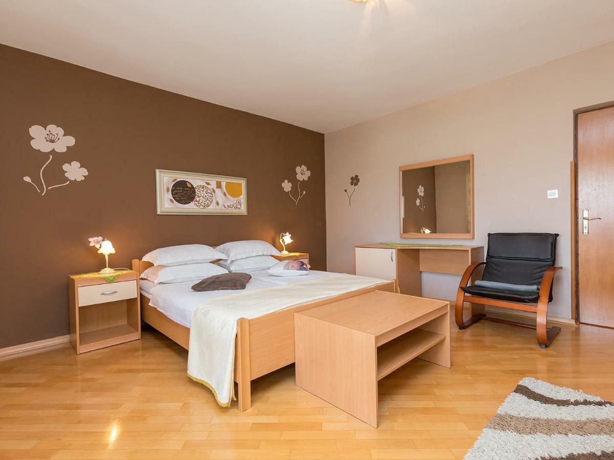 Apartments Nada Vrsar Exterior photo